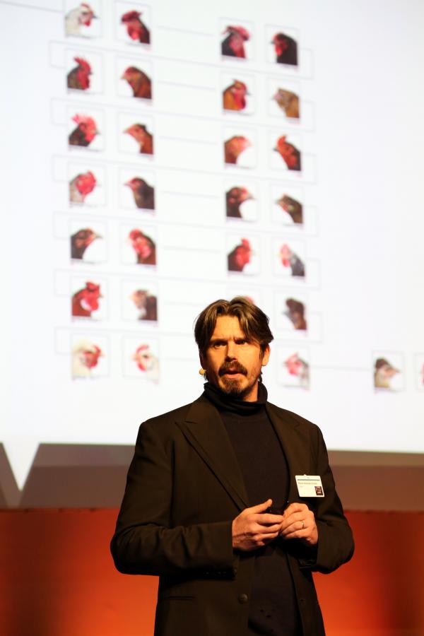 Lecture © Koen Vanmechelen