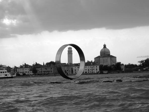 Infinity, Steel ring, Biennial of Venice © KoenVanmechelen, 2009