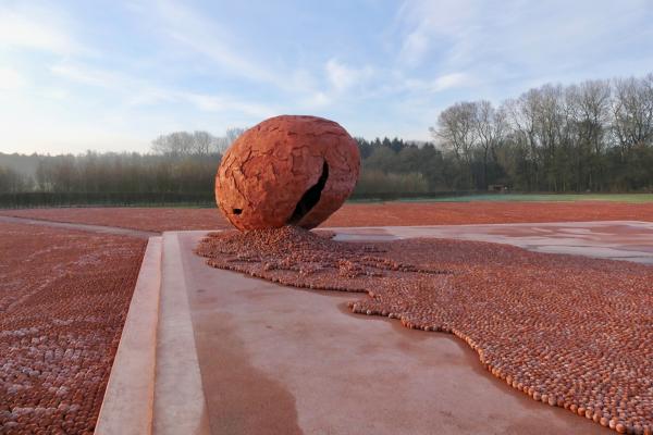 Coming World Remember Me, landart installation, Ypres (BE), 2018 © Koen Vanmechelen 