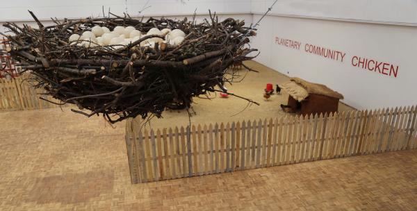 Planetary Community Chicken, National Gallery of Zimbabwe © Koen Vanmechelen Planetary Community Chicken, National Gallery of Zimbabwe © Koen Vanmechelen
