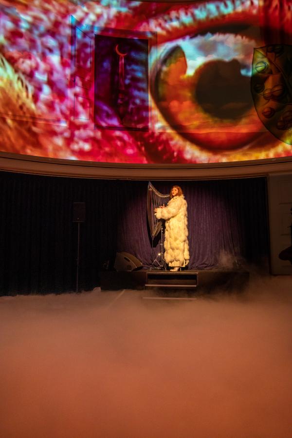 Riders on the Storm, performance, Magritte room © Koen Vanmechelen, 2022, photo by Kris Vervaeke Riders on the Storm, performance, Magritte room © Koen Vanmechelen, 2022, photo by Kris Vervaeke