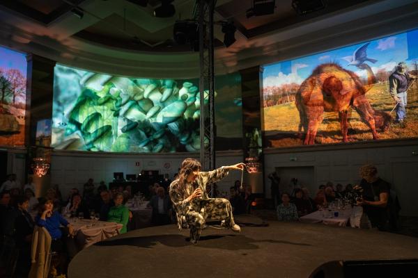 Riders on the Storm, performance, Magritte room © Koen Vanmechelen, 2022, photo by Kris Vervaeke Riders on the Storm, performance, Magritte room © Koen Vanmechelen, 2022, photo by Kris Vervaeke