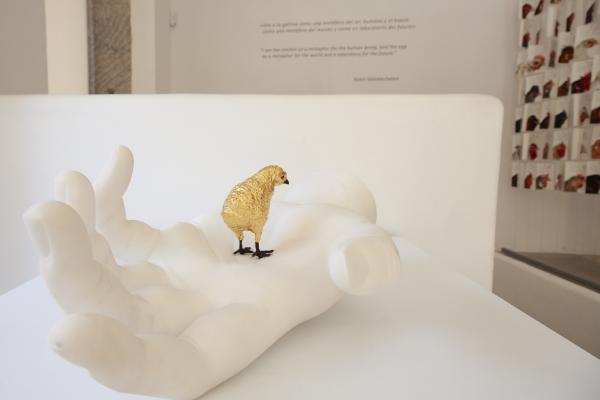 Domesticated Giant © Koen Vanmechelen