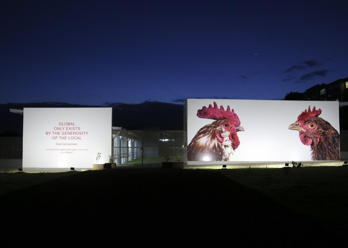 Incubated Worlds © Koen Vanmechelen