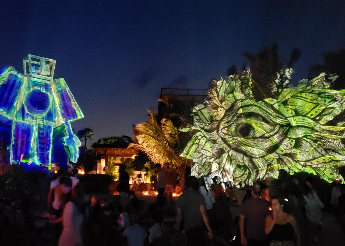 Cosmogolem, Tulum, Mexico © Koen Vanmechelen, 2019 Cosmogolem, Tulum, Mexico © Koen Vanmechelen, 2019