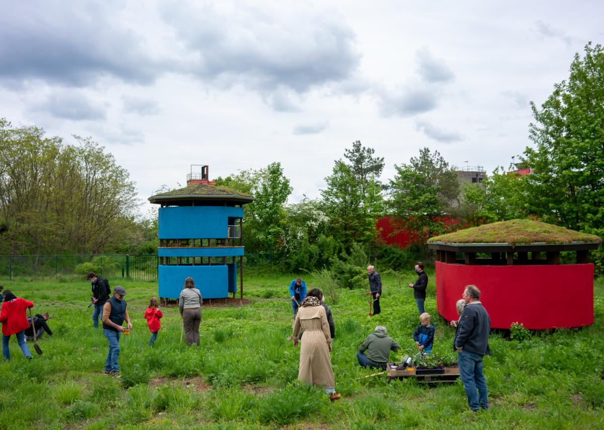 Me, Bee & Tree, inauguration © Koen Vanmechelen, photo Kris Vervaeke