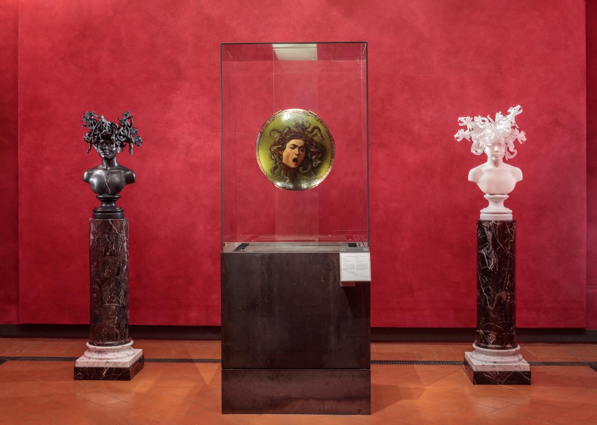 Medusa Nera - Medusa Bianca, Seduzione. Koen Vanmechelen. Galleria degli Uffizi.jpg Medusa Nera - Medusa Bianca, Seduzione. Koen Vanmechelen. Galleria degli Uffizi.jpg